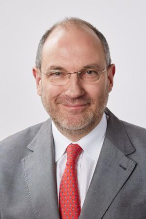 Herr Dr. Heinrich Ueberwasser, Präsident vom Districtsrat